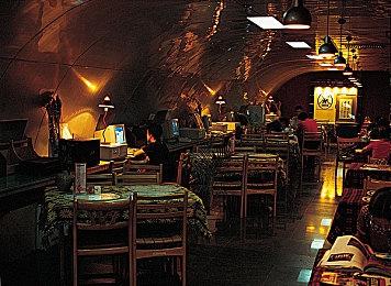 《Apex Legends：点燃》现已推出 + 战斗通行证预告片